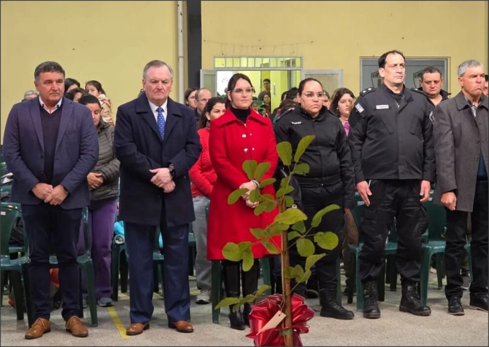 En este momento estás viendo Ambrosetti celebró sus 133 años con un emotivo acto y un colorido festival artístico
