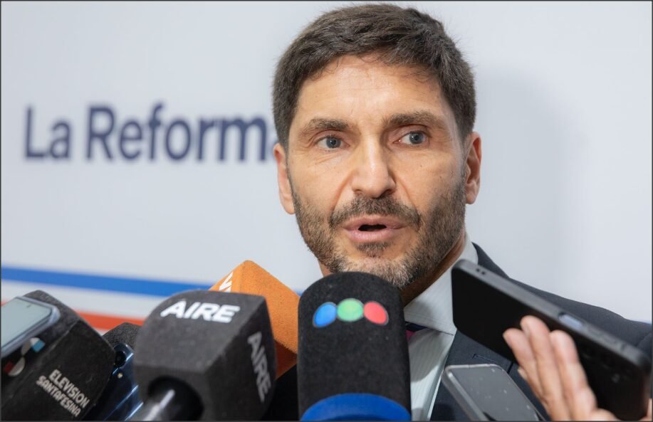 En este momento estás viendo Pullaro sobre la nueva Constitución: “Lo más valorable de este proceso fue el diálogo, el debate profundo y los consensos logrados”