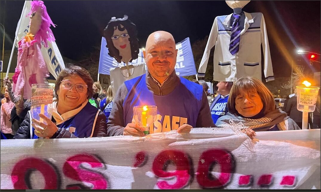 En este momento estás viendo Rodrigo Alonso participó en Ceres de la marcha de las antorchas organizada por AMSAFE