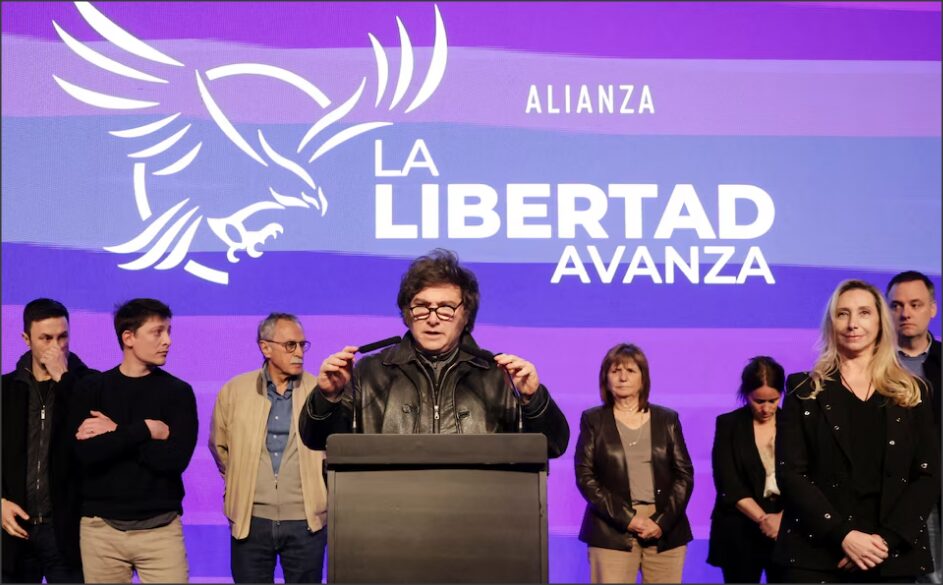 En este momento estás viendo Tras la derrota electoral, Milei conformará una mesa política con funcionarios propios y una de diálogo con los gobernadores