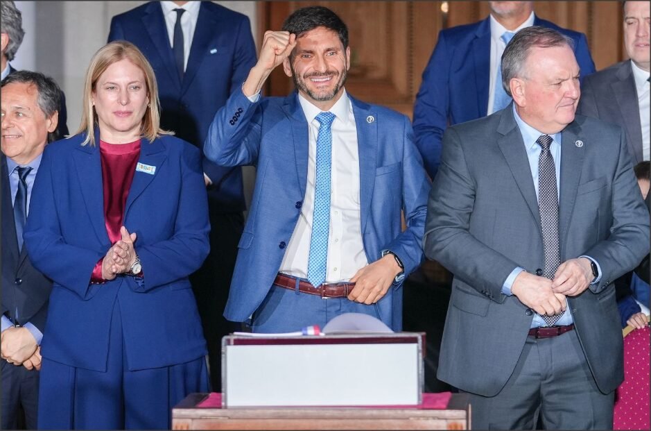 En este momento estás viendo Se Juró la nueva Constitución provincial