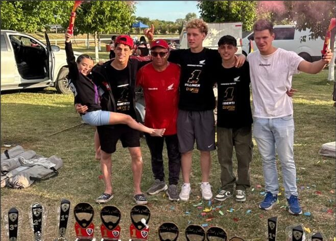 En este momento estás viendo MX Santafesino: Vicente Uberti CAMPEÓN Junior; Bautista Uberti subcampeón; Isabella Mandrille tercera dama