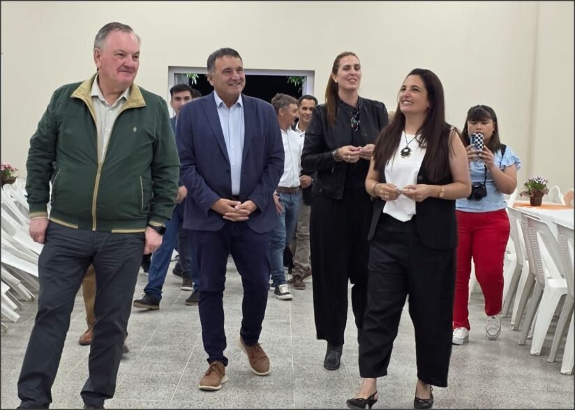 En este momento estás viendo En el marco de la celebración de los 121° aniversario de Las Palmeras se habilitó el nuevo SUM Comunal