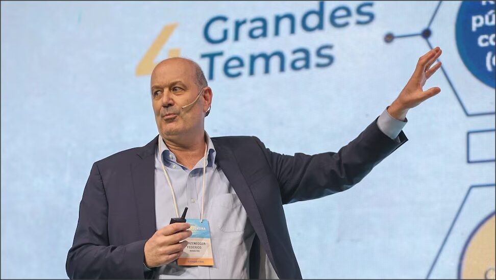 En este momento estás viendo Sturzenegger apuntó contra los empresarios por demorar los cambios en la indemnización: “Les dimos libertad y no hacen nada”