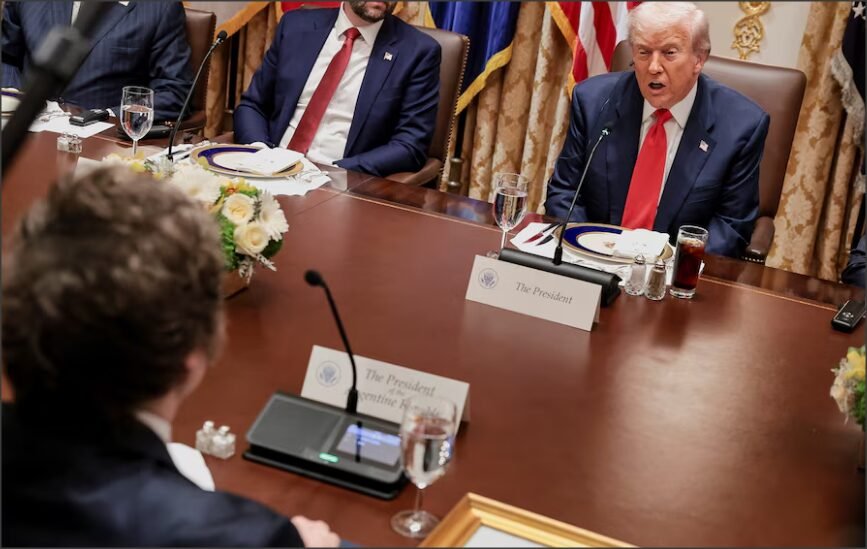 En este momento estás viendo Trump respaldó a Milei, pero aclaró que la ayuda económica está sujeta a quién gane las elecciones