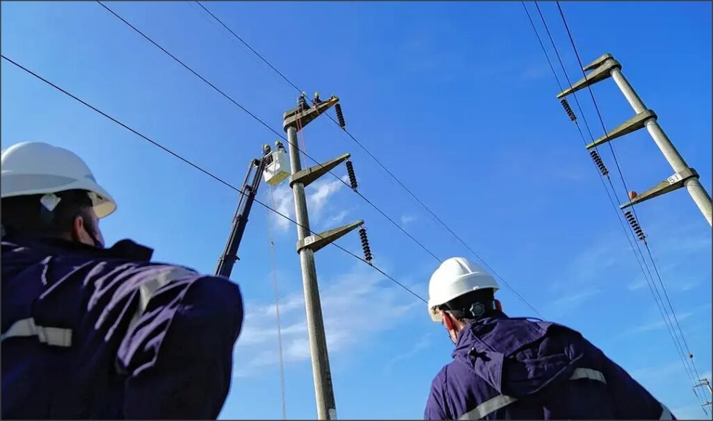 En este momento estás viendo Con una inversión de $389 millones la EPE construirá la “LAMT de  33 kv en Zona Industrial de SUARDI”