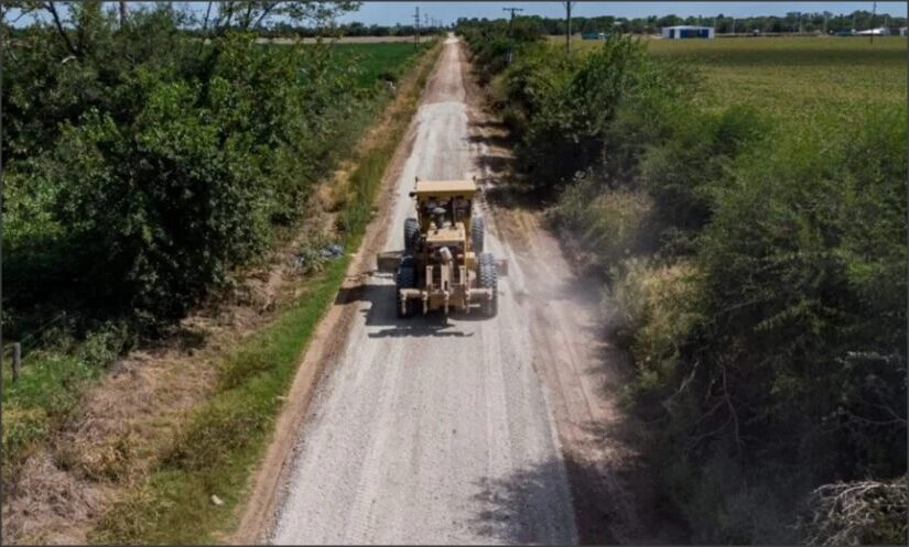 En este momento estás viendo El Gobierno Provincial invertirá $ 446 millones para “Caminos Productivos” en el distrito de Monigotes.