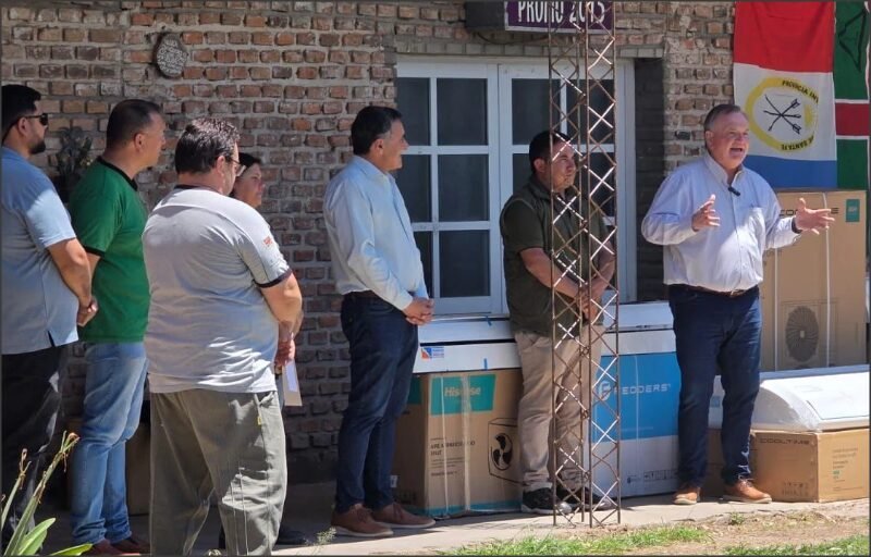 En este momento estás viendo Michlig visitó la Escuela de la Familia Agrícola de Villa Saralegui y la Parroquia de La Lucila