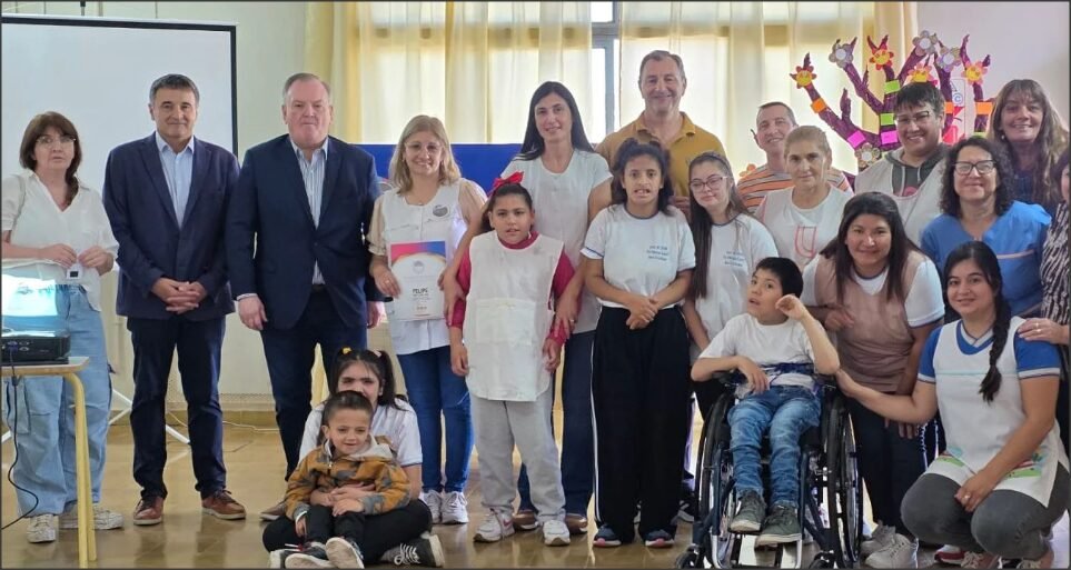 En este momento estás viendo Michlig y González entregaron aportes FANI, recorrieron obras y asumieron nuevos compromisos gubernamentales