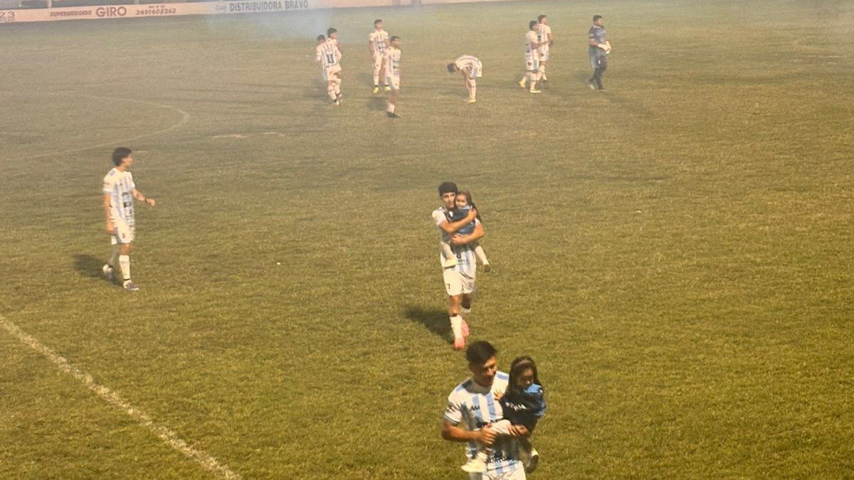 En este momento estás viendo Estaba todo para una gran noche de fútbol, pero la Liga Ceresina tomó una decisión inexplicable