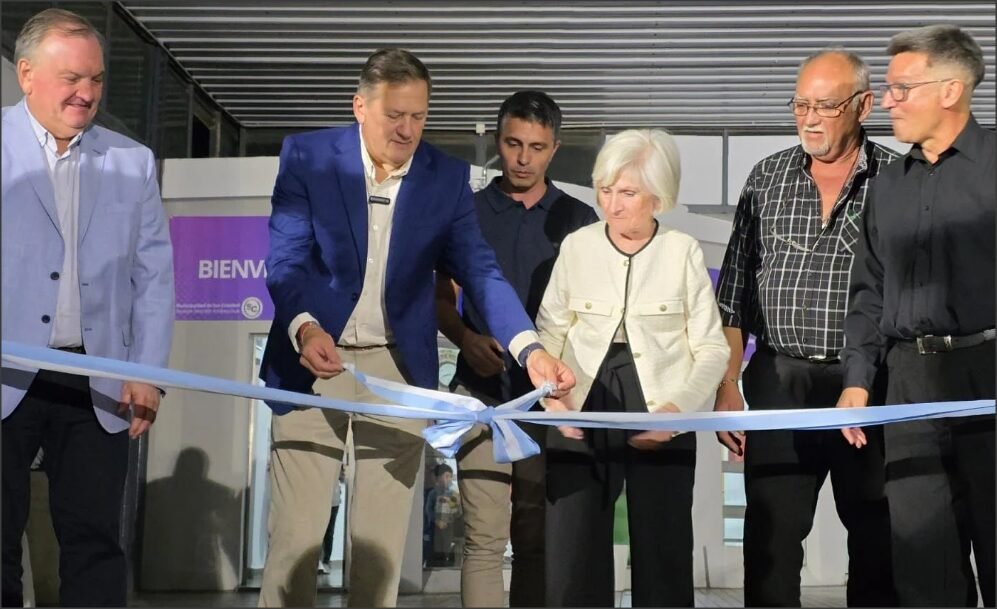 En este momento estás viendo Se inauguraron las obras de renovación integral y puesta en valor de la terminal de ómnibus de San Cristóbal