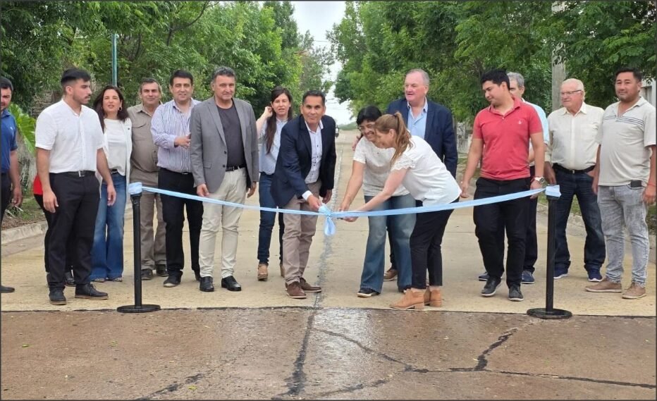 En este momento estás viendo El senador Felipe Michlig encabezó una jornada de inauguraciones y anuncios en Moisés Ville