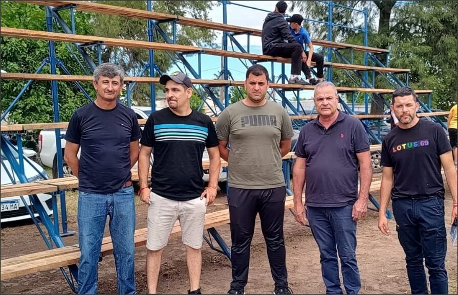 En este momento estás viendo Inauguración de la nueva tribuna tubular en el Complejo Hípico de Villa Trinidad