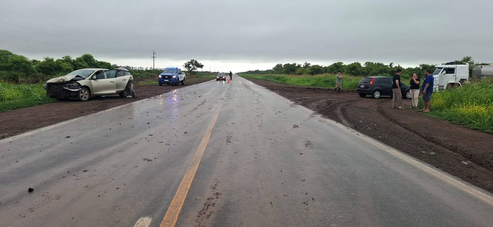 En este momento estás viendo Suardi: Dos vehiculos colisionaron sobre ruta 23