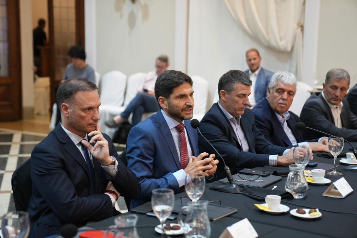 En este momento estás viendo Pullaro: “El camino que viene para la provincia es la inteligencia artificial y la digitalización”