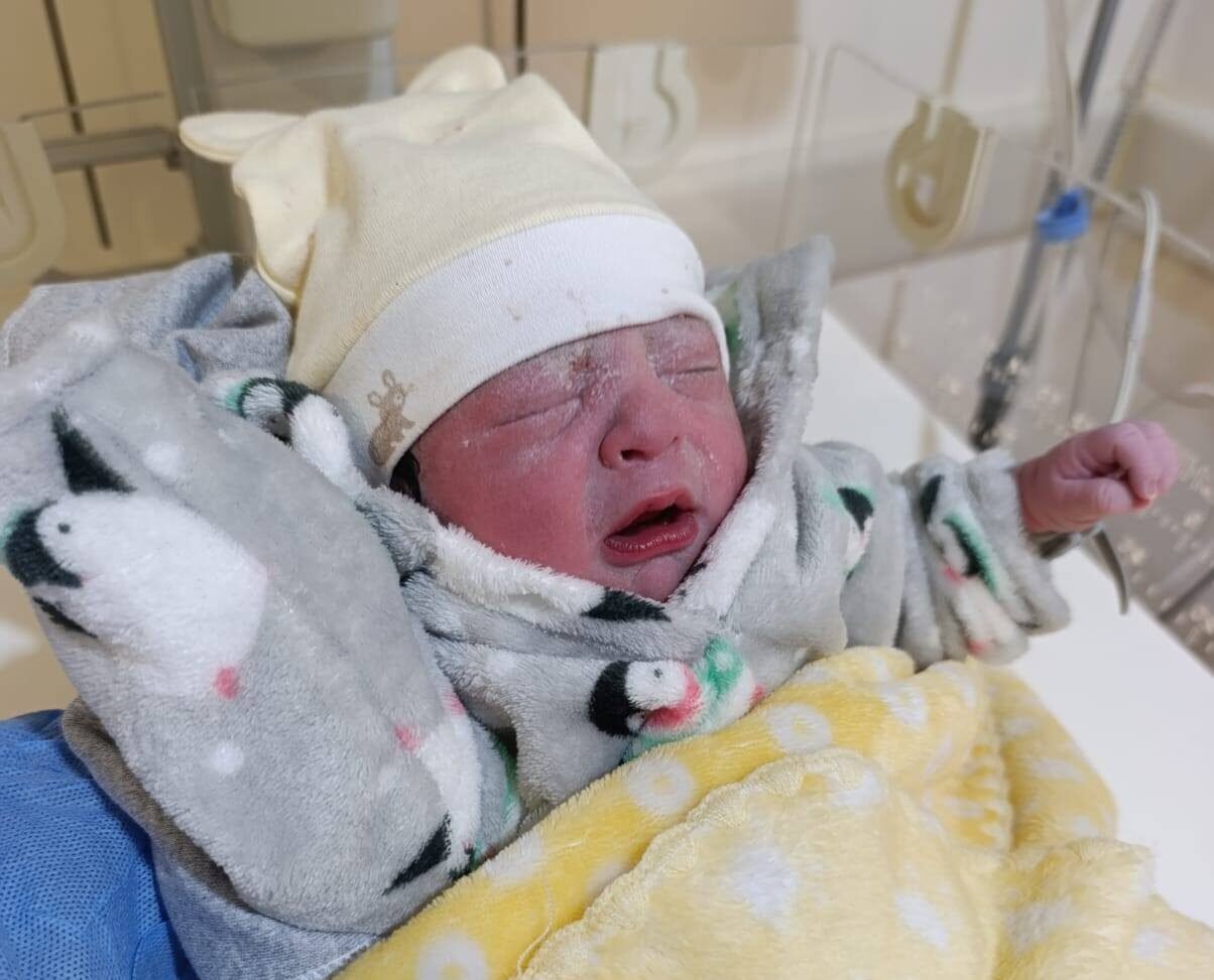 En este momento estás viendo Este domingo 4 de enero, nació Brayton, el primer bebé ceresino del 2026