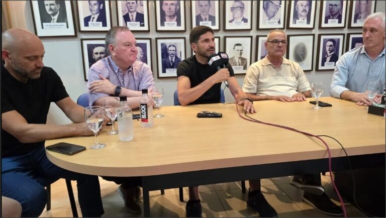 Pullaro y Michlig visitaron la comuna de Villa Trinidad para fortalecer la lucha contra el Dengue