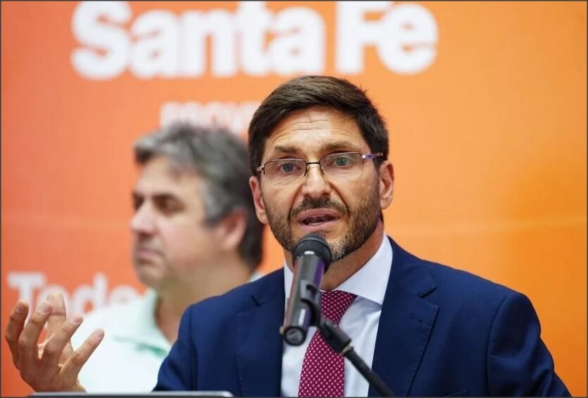 Tras la conferencia de Pullaro, Rosario levantó su manifestación y la policia terminó el reclamo