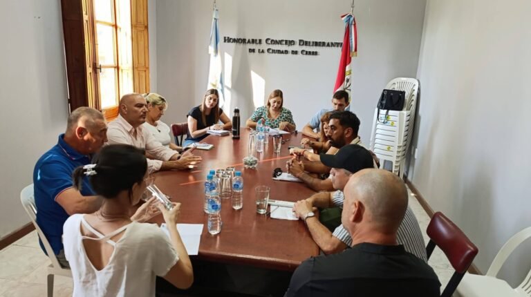 Sindicatos y concejales se reunieron por la salud pública en la ciudad