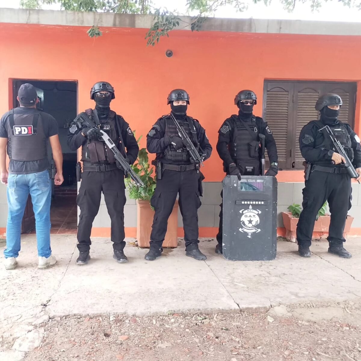 En este momento estás viendo Ceres: PDI realizó allanamientos por microtráfico y tenencia de armas de fuego