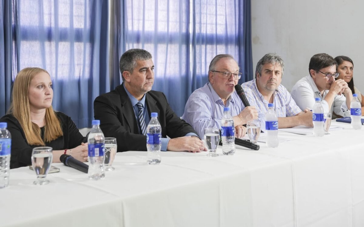 Felipe Michlig: “Son momentos de consternación, de acompañamiento y de contención”