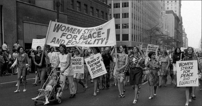 Por que se celebra el 8 de marzo el dia Internacional de la Mujer?