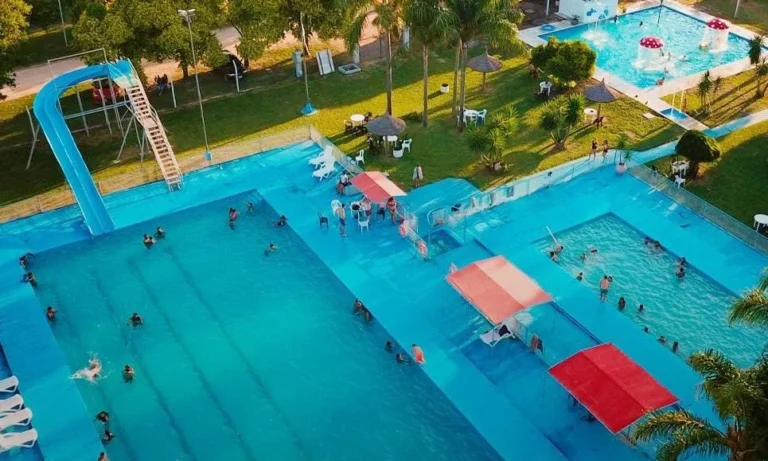 l Gobierno Provincial asignó $113 millones para reformar los sanitarios del parque municipal «Alfonsina Storni» de San Guillermo