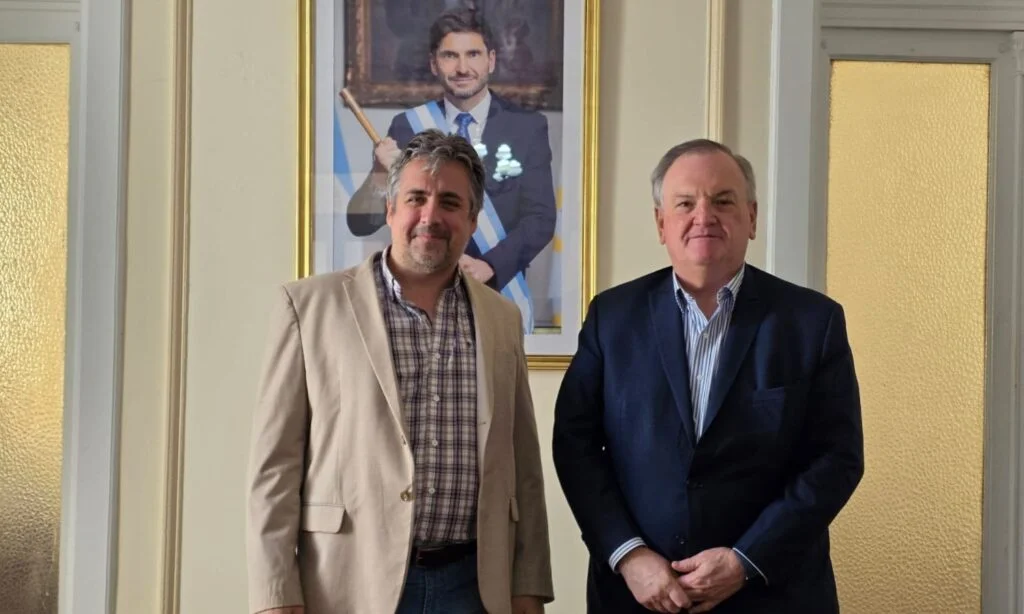 En este momento estás viendo Reunión de trabajo del senador Michlig y el ministro Cococcioni por temas del Dpto. San Cristóbal