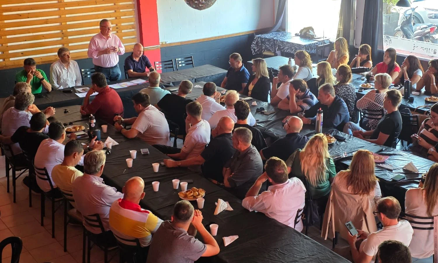 En este momento estás viendo Jornada de trabajo entre representante del Gobierno Provincial y de gobiernos locales del Dpto. San Cristóbal