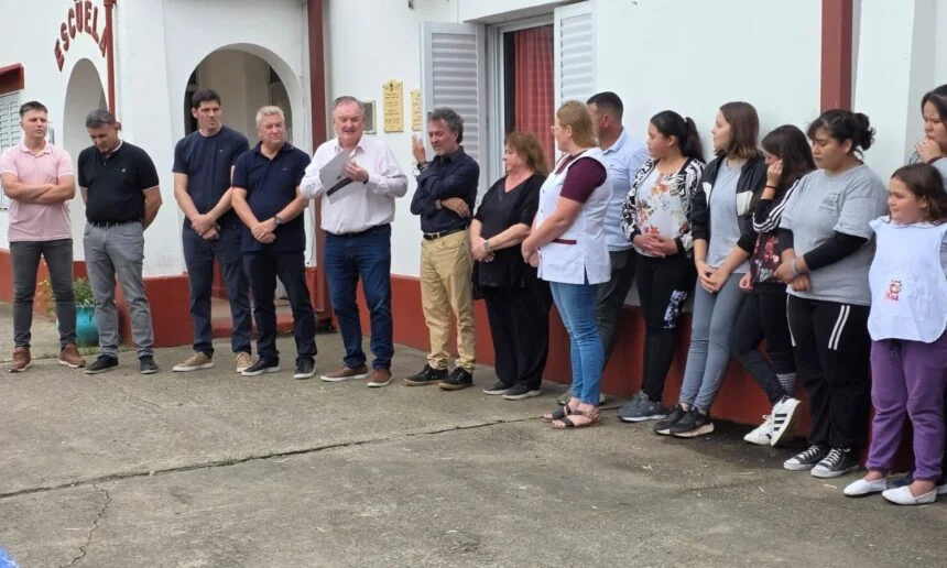 En este momento estás viendo Planificación de medidas para reforzar la seguridad vial frente a la Escuela N° 923 Estancia San Francisco