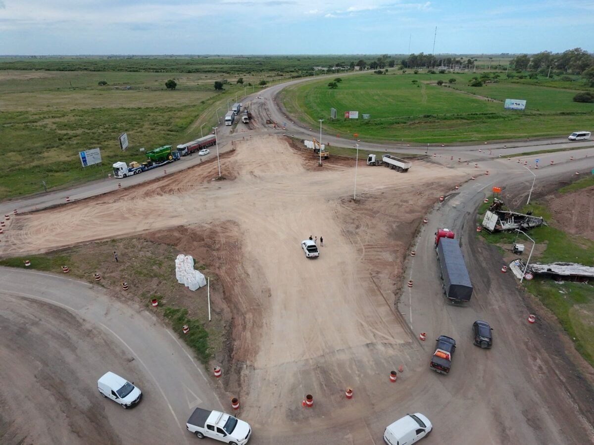 Arrufó: el gobierno provincial ejecuta una rotonda que salvará vidas
