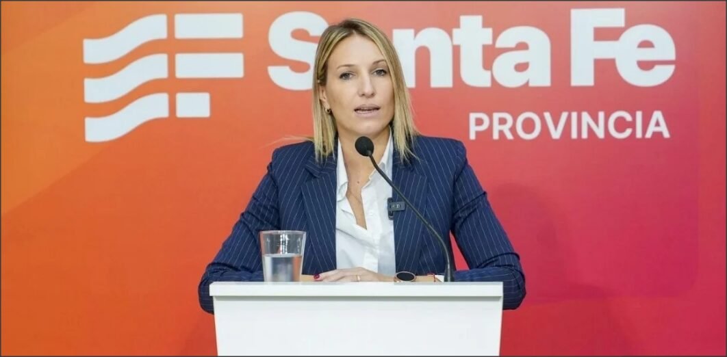 En este momento estás viendo Santa Fe estudia un plan de refinanciación para trabajadores del sector público y privado