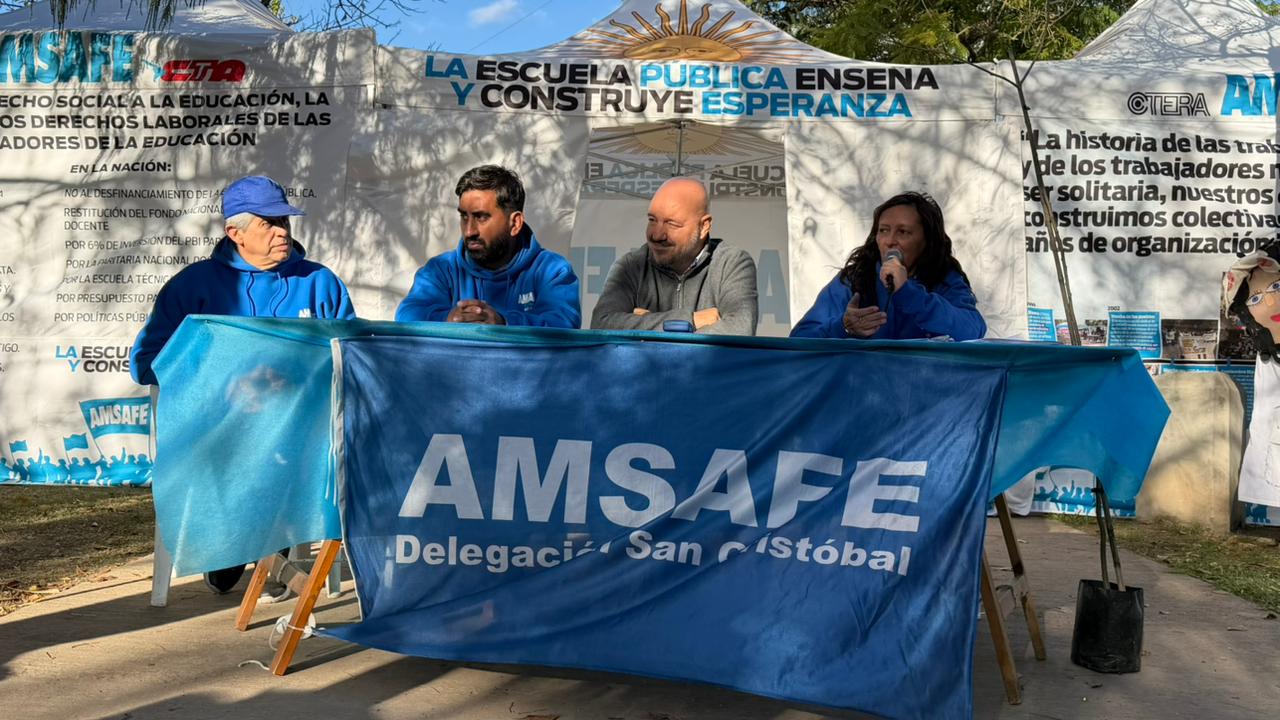 En este momento estás viendo La carpa blanca docente llegó a San Cristobal