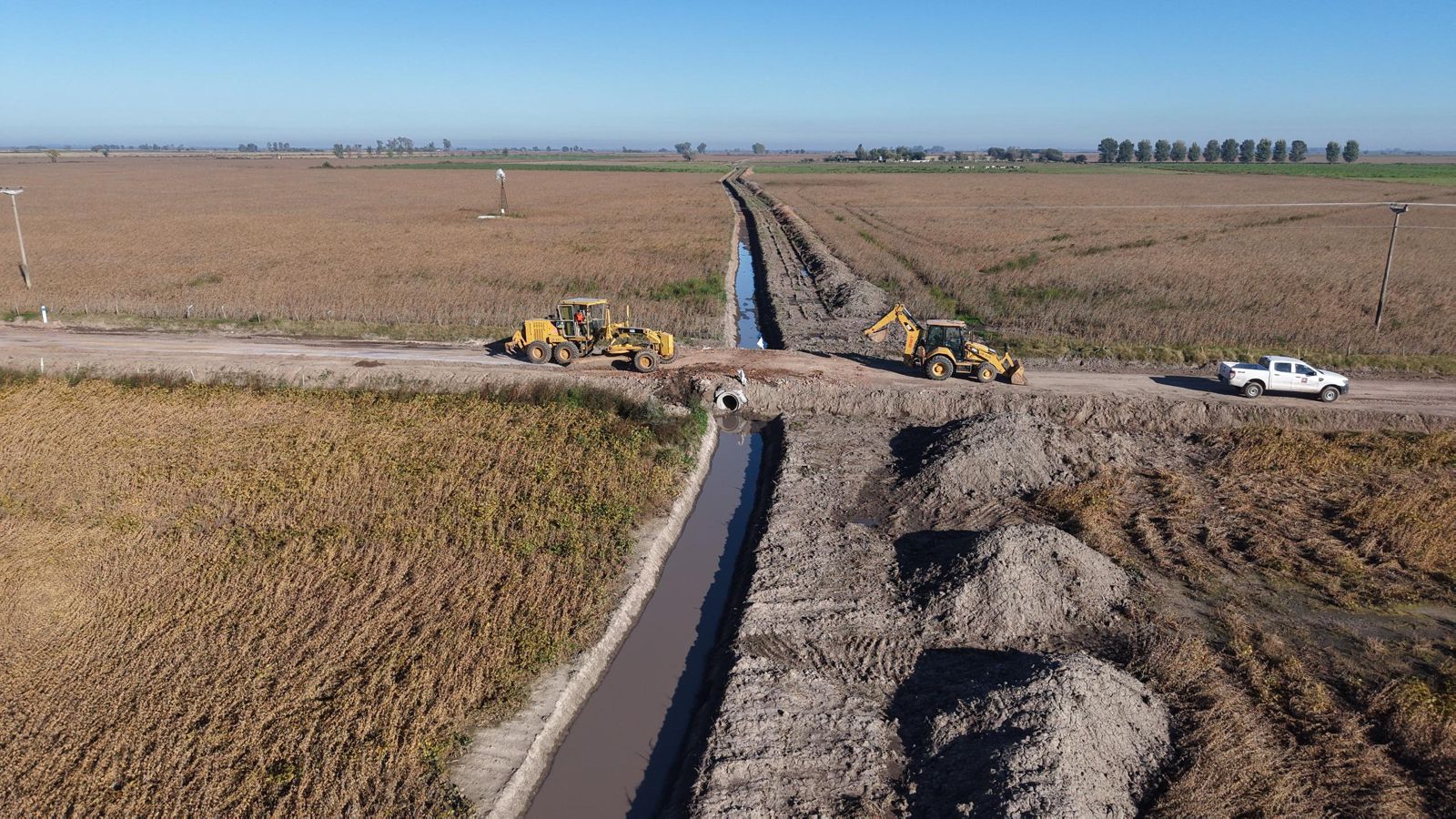 En este momento estás viendo Donde se construyen obras hidricas para evitar inundaciones ante la llegada del Niño