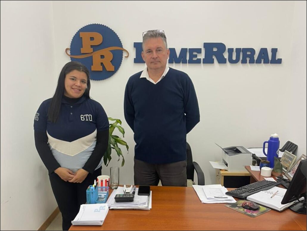 En este momento estás viendo Estudiantes de administración y gestión de la EETP 453, comenzaron sus pasantías en comercios locales