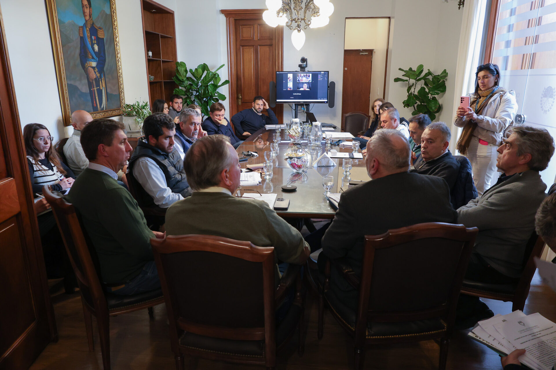 En este momento estás viendo Senadores analizaron el proyecto de ley caminos productivos y de ruralidad