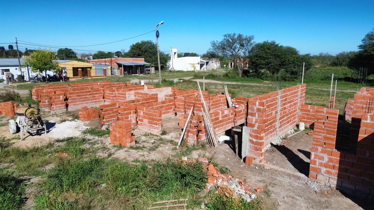 En este momento estás viendo En Moisés Ville, la gestión de Pullaro avanza con la construcción de nuevas viviendas