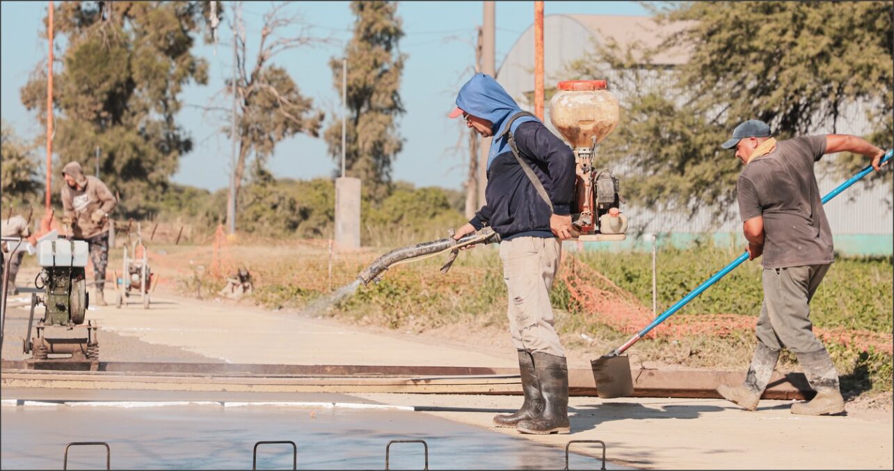 En este momento estás viendo Hito urbano en Ceres: finalizó la pavimentación de la Avenida Italia y todas las escuelas de la ciudad ya tienen accesos de cemento