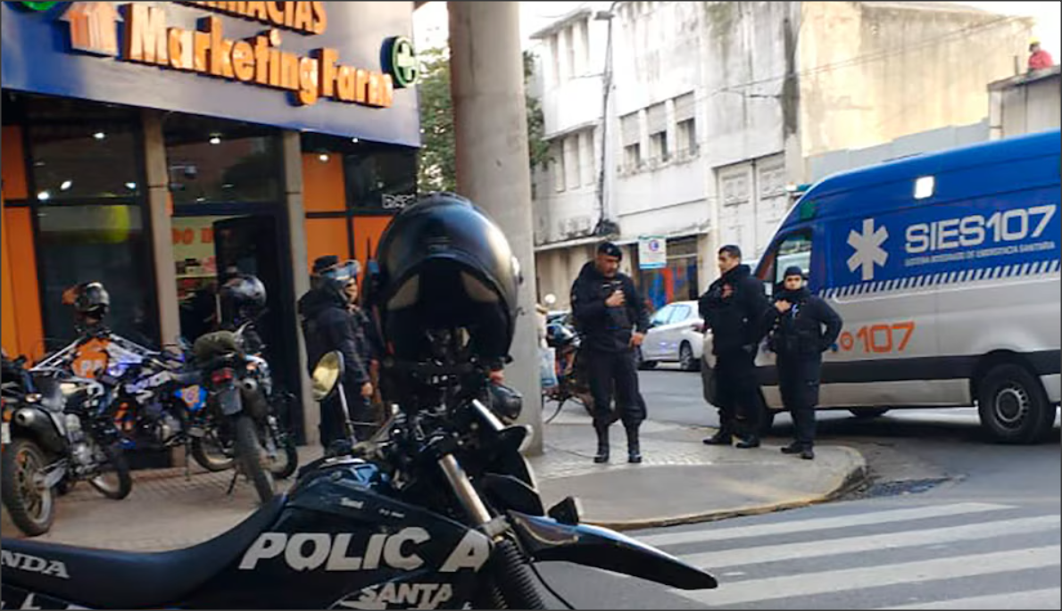 En este momento estás viendo Femicidio en el centro de Rosario: entró a la farmacia donde trabajaba su exesposa y la asesinó a puñaladas