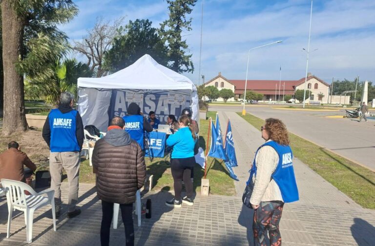 Jornada provincial de protesta: AMSAFE reclama por la crisis en IAPOS y los recortes salariales