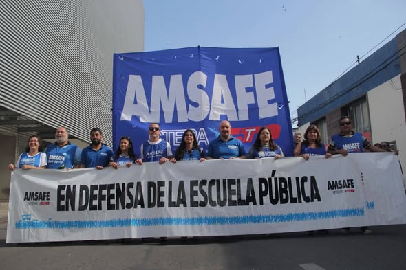 En este momento estás viendo AMSAFE e movilizó en defensa de la educación pública