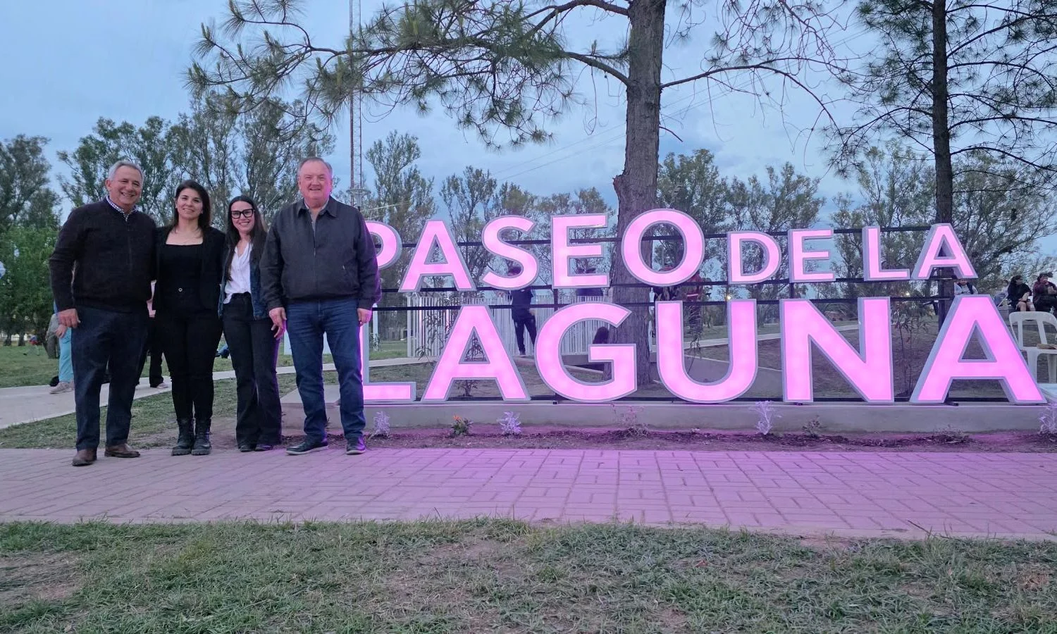 Michlig acompañó en Hersilia la inauguración del Paseo de la Laguna y entregó aportes a instituciones
