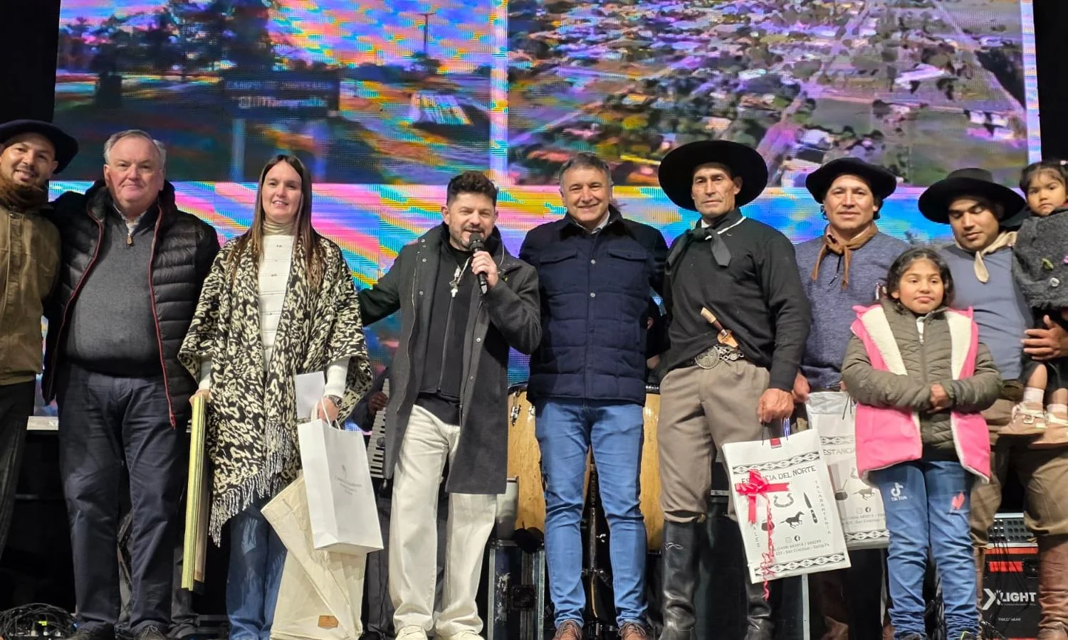 En este momento estás viendo Michlig y González acompañaron las Fiestas Patronales y el tradicional Festival de Jineteada de Ambrosetti