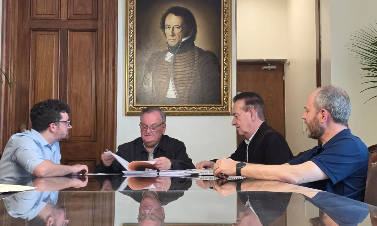 En este momento estás viendo Felipe Michlig destacó los alcances del Proyecto de Presupuesto 2027 que prevé recursos por $ 18,88 billones